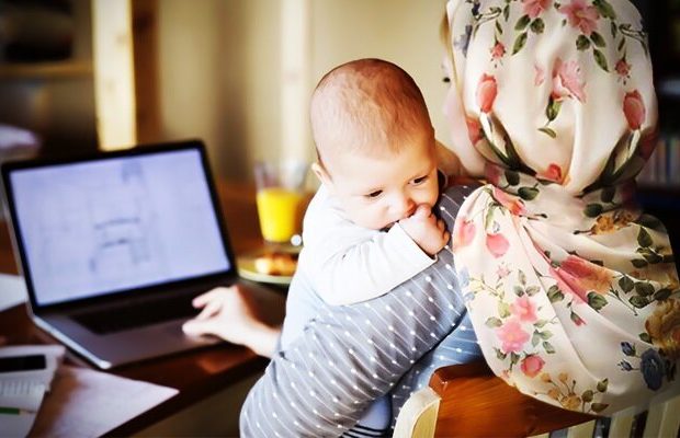 مجوز استفاده از دورکاری برای مادران شاغل دارای فرزند زیر شش سال صادر شد