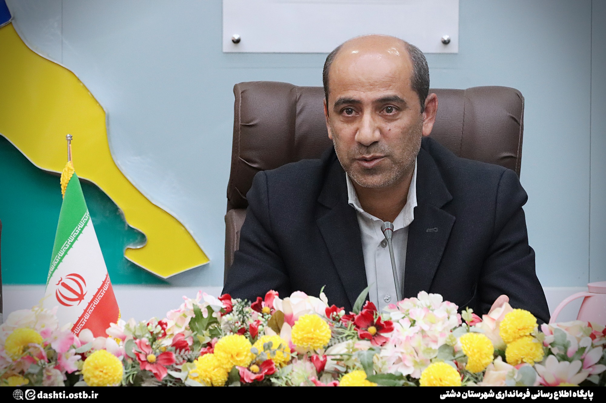 فرماندار دشتی؛ مدیران در انعکاس خدمات نظام و دولت کوتاهی نکنند