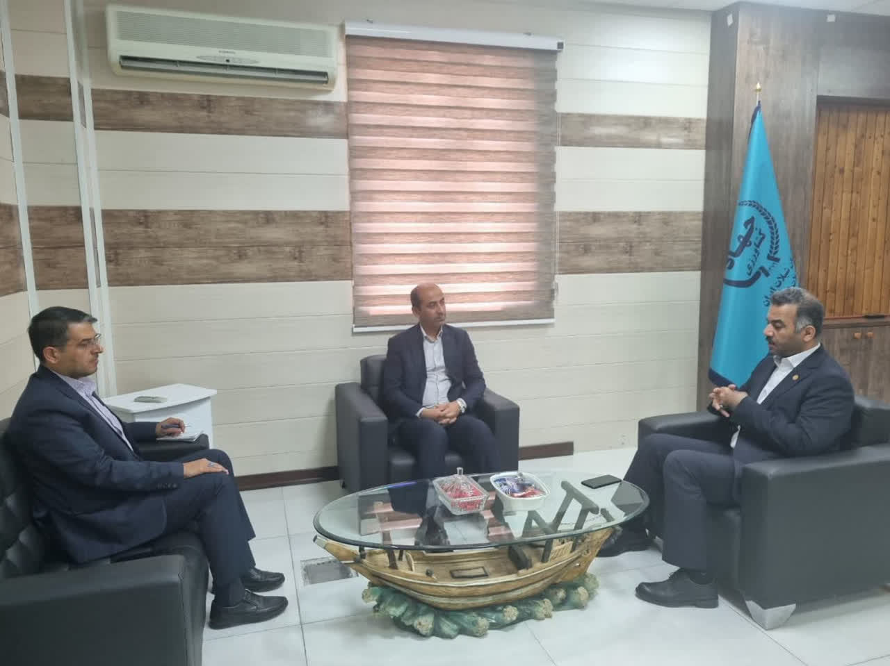 فرماندار دشتی گفت؛ لایروبی اسکله صیادی لاور ساحلی تسریع شود