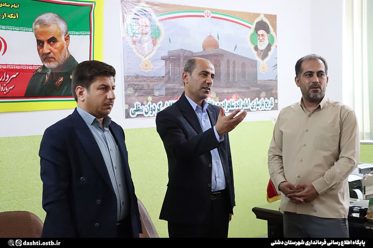 فرماندار دشتی بر ضرورت ترویج فرهنگ وقف در جامعه و استفاده از همه ظرفیت‌ها برای معرفی این سنت حسنه تأکید کرد.