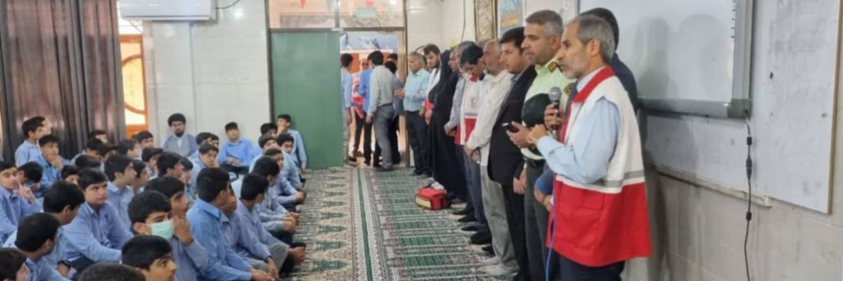 مانور تخلیه و اسکان اضطراری پدافند غیرعامل در شهرستان دشتی برگزار شد.