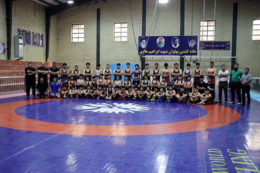 تمرین مشترک کشتیگیران خورموج و برازجان برگزار شد