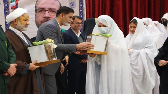 با حضور فرماندار دشتستان ۳۰ جهیزیه کامل به زوج‌های جوان اهداشد