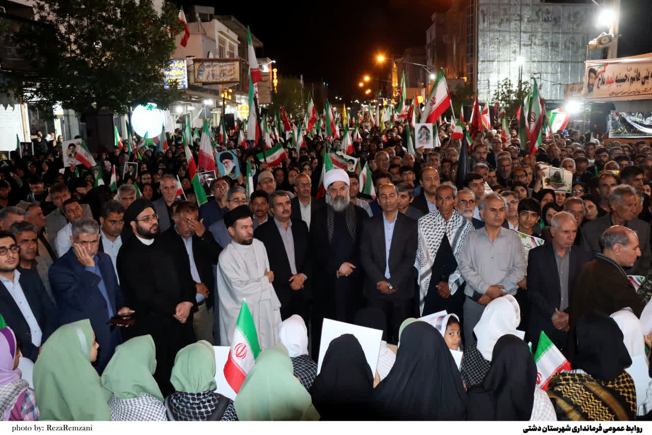مراسم وداع با شهدای عشایر در خورموج برگزار شد