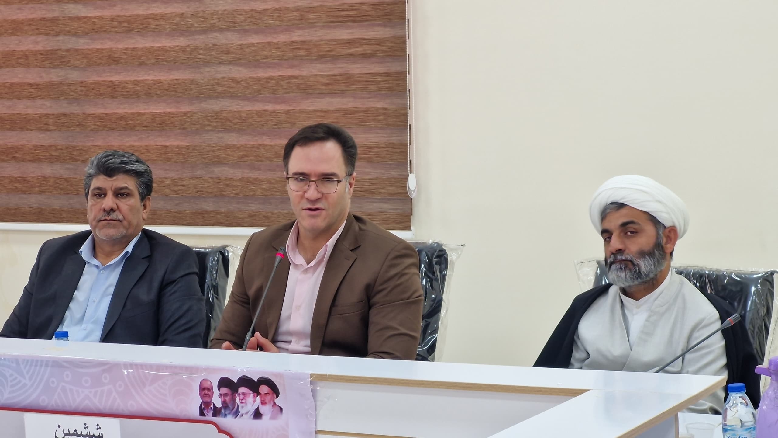 تأکید فرماندار تنگستان بر ایجاد محیطی امن، بانشاط و پرشور برای آغاز سال تحصیلی جدید