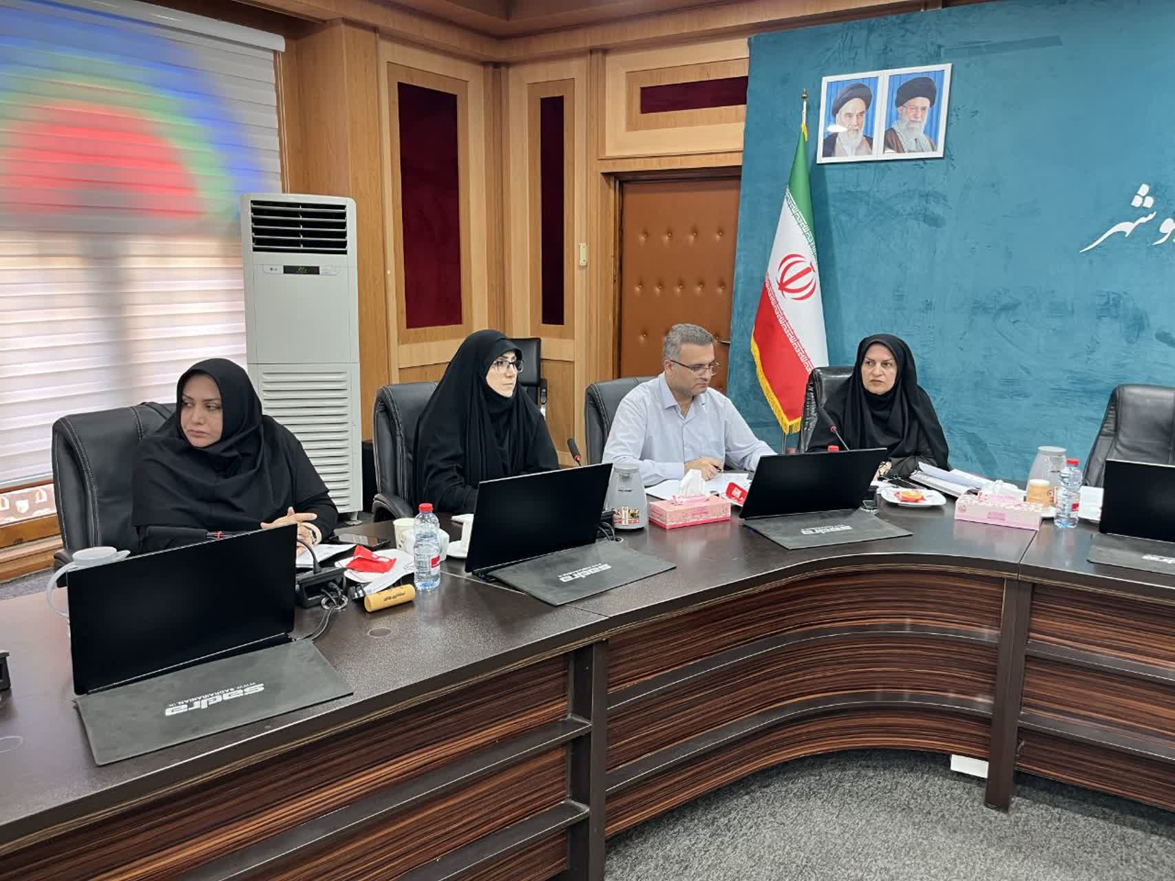 مدیرکل امور اجتماعی استانداری بوشهر بر ضرورت تقویت اقدامات پیشگیرانه برای مقابله با آسیب‌های اجتماعی در جامعه تأکید کرد