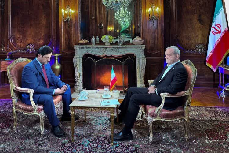 مسئله تنگه هرمز با گفتوگو قابل حل است، نه با زورگویی/ ایران با وجود تحریمها بر مشکلات غلبه خواهد کرد